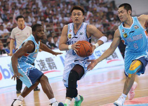 李学林 昔日总决赛MVP愤懑离开