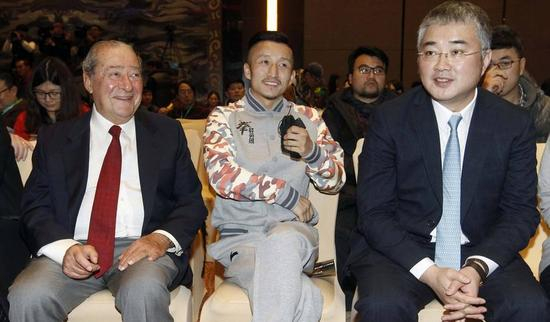  图|阿鲁姆、邹市明与李胜