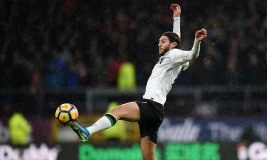 拉拉纳在攻防两端都有杰出贡献