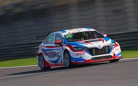 朱戴维将领先优势保持到终点获得冠军。