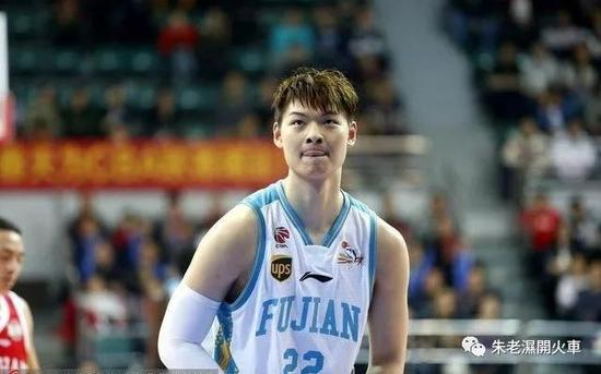 （王哲林本季不進反退）