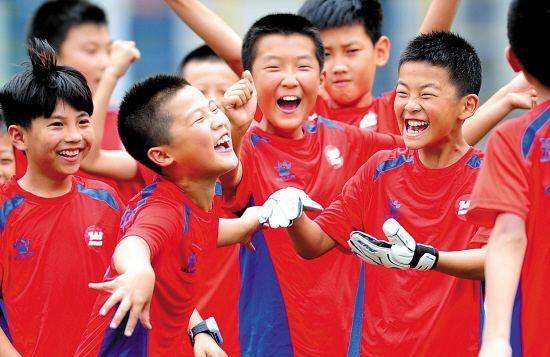 快乐足球，让更多孩子喜欢这项美丽的运动
