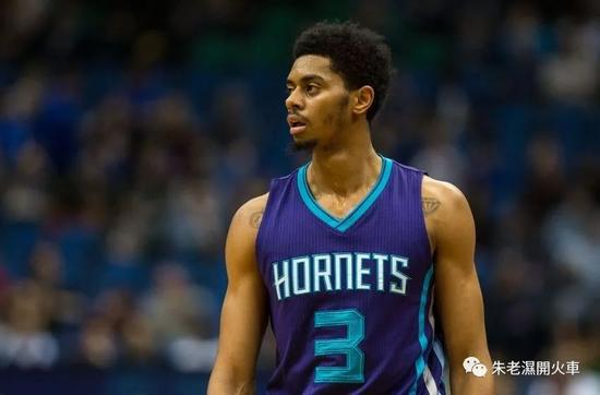 （我始終主張，依Lamb今年的表現，確實應該放首發得分後衛）