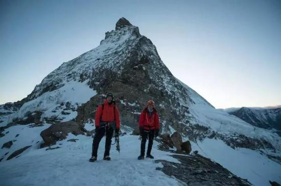 古古与周鹏正在挑战欧洲三大北壁。