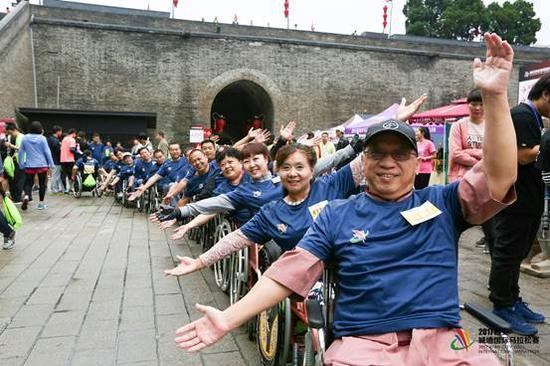 2017西安城墙国际马拉松赛