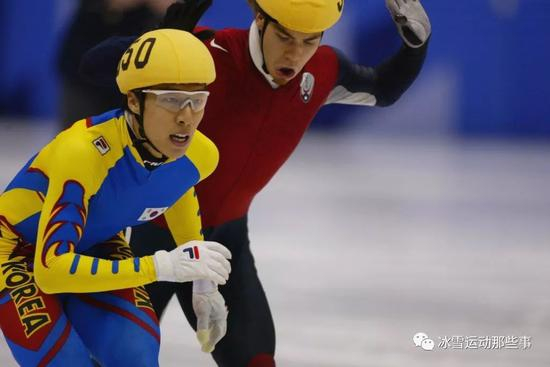 金东圣被判犯规的瞬间