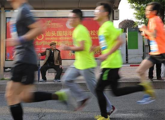 2017汕头国际半程马拉松