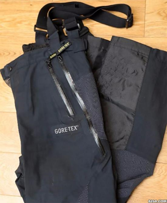 图注：戈尔英雄蔡石北极行装备-- GORE-TEX®冲锋裤