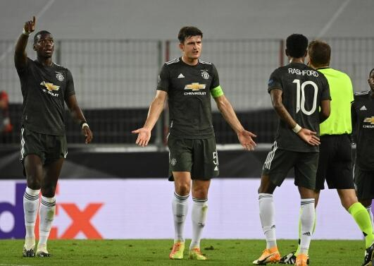 马奎尔博格巴对这个球表示异议