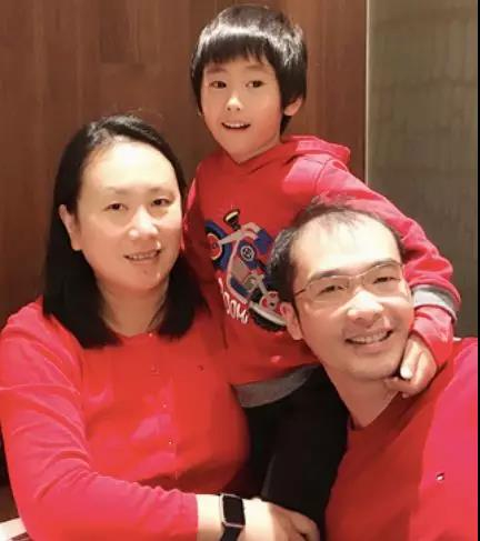 高军幸福的一家三口