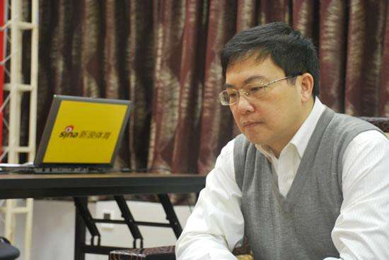 首届新人王冠军 梁伟棠