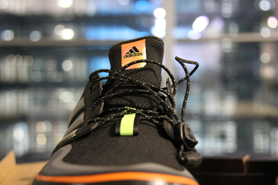  一体式鞋带更便捷时尚