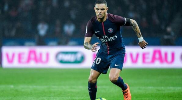 曼联有意库尔扎瓦