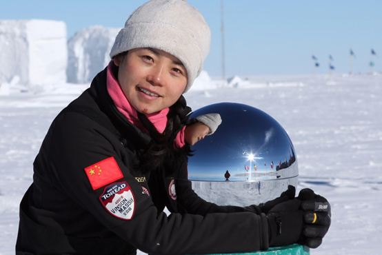 2011年1月，徒步113公里到达南极点