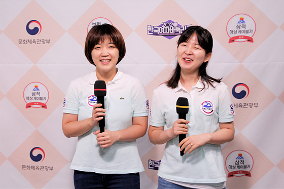 金惠敏与李映周接受采访