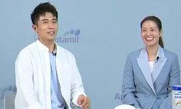 娜姐分享育儿心经和直播带货一样得心应手。