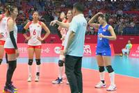 亚运女排中国3-0韩国 夺复赛开门红提前锁定4强
