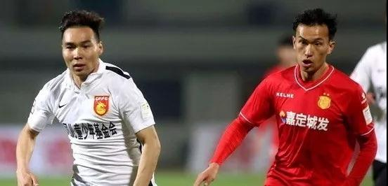 2016年足协杯第三轮，业余球队上海嘉定城发以0∶1负于中超球队河北华夏幸福