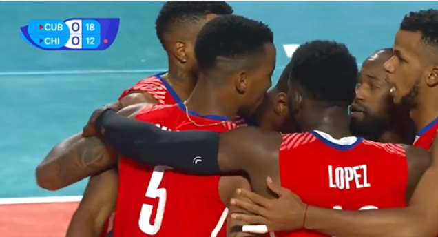 古巴男排庆贺胜利