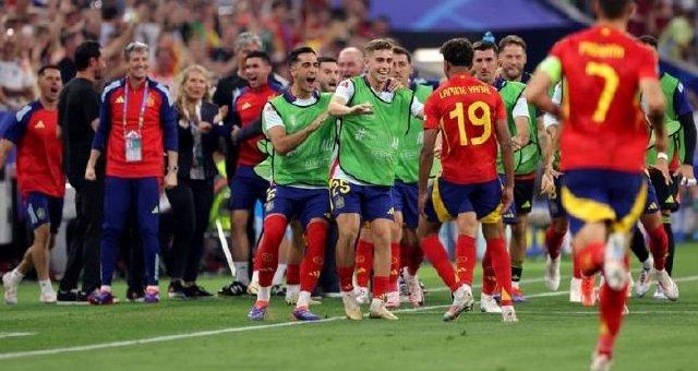 欧洲杯-亚马尔世界波破门 西班牙2-1法国进决赛