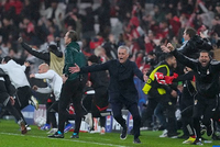 又见穆里尼奥时刻 一人搅乱欧冠全局 狂人闪回