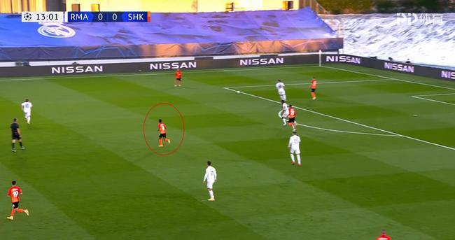 8号安东尼奥跑出空档