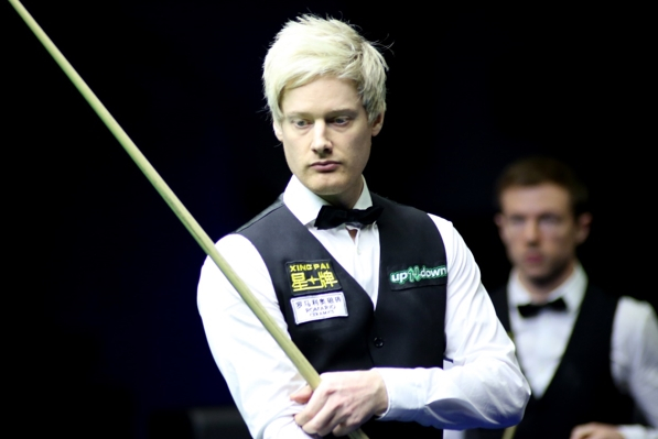 尼尔•罗伯逊在比赛中