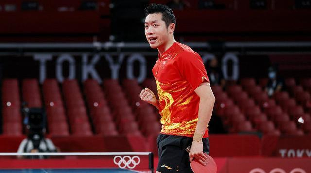 许昕3-2逆转于子洋，为上海队先拔头筹。