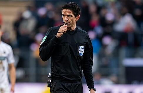 主裁判阿特金“表现失职”