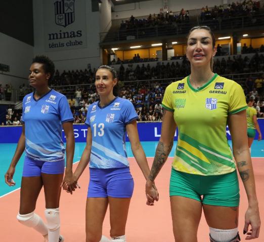 巴西女排名将谢拉告别赛群星璀璨 北京奥运队获胜