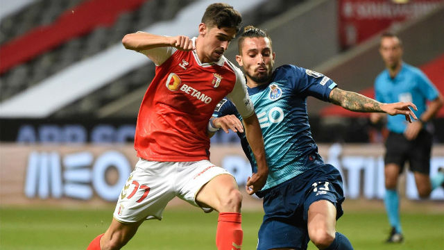 科曼将会重用佩德里和特林康（左）