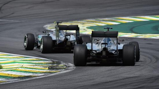 梅奔内战再成焦点