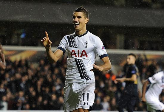 拉梅拉上演帽子戏法