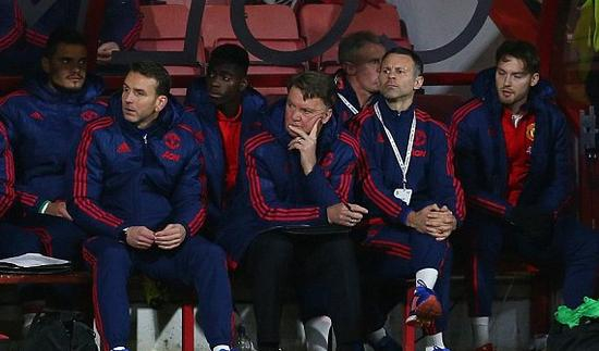 范加尔遭遇困局