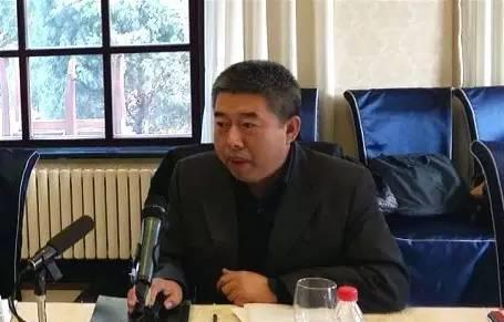 图：马学专家、中国马会纯血马登记管理委员会秘书长王振山