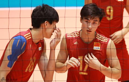 大家猜猜我们打啥战术？