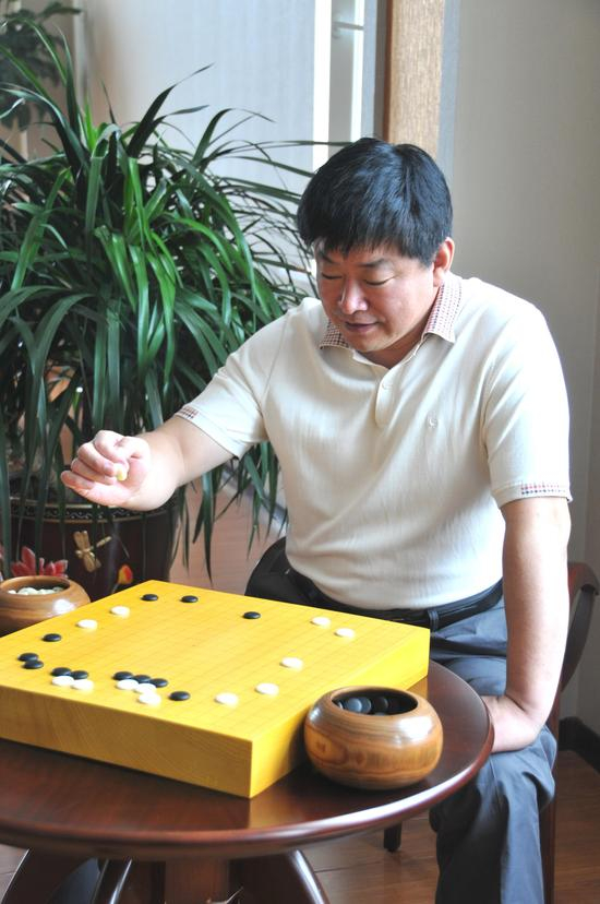 宋树新酷爱围棋