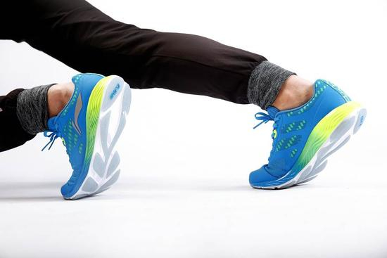 升级后的云材料具有更卓越的减震回弹性能