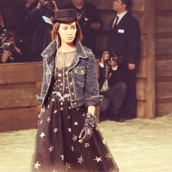 2013年香奈儿“巴黎——达拉斯”（Paris-Dallas）高级手工坊大秀