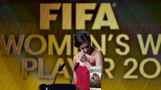 劳埃德喜极而泣