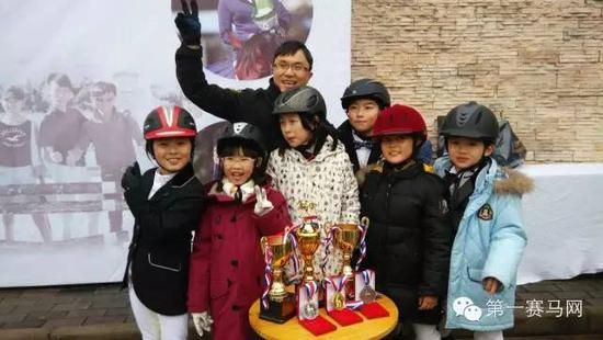 60-70公分新星赛颁奖