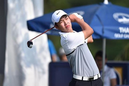 17岁的业余小将金诚获得了并列第35名