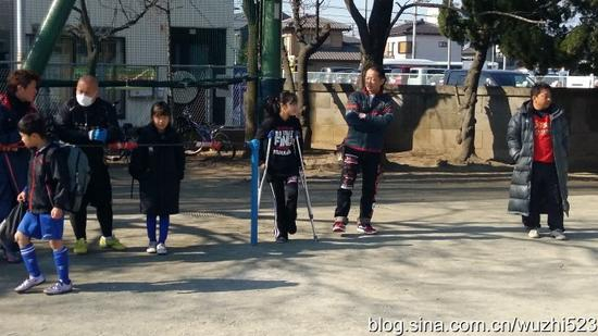 造访千叶市的“立苏我”小学校时 看到的一幅让人动容的场景