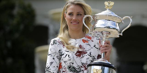 科贝尔拍摄澳网夺冠写真 