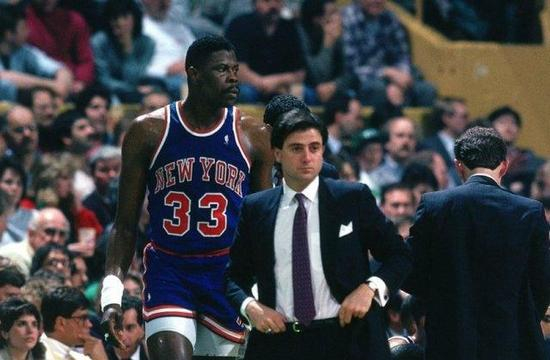 尤因和主帅皮蒂诺