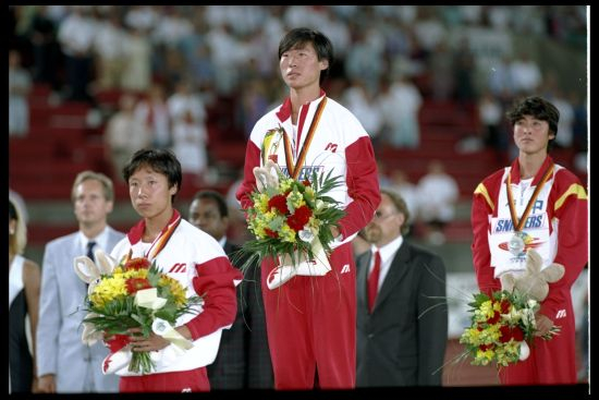 女子3000米三甲曲云霞、张林丽、张丽荣