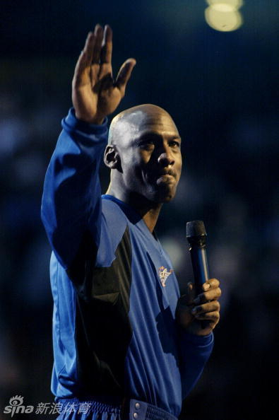 13年前乔丹挥别