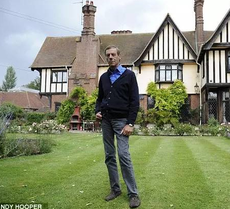 施素尔爵士在沃伦马场