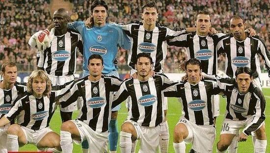 尤文时期的三人（后排左一、左二和右二）