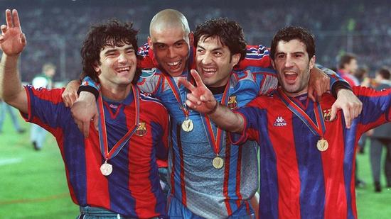 巴萨时期的大罗和菲戈庆祝夺冠